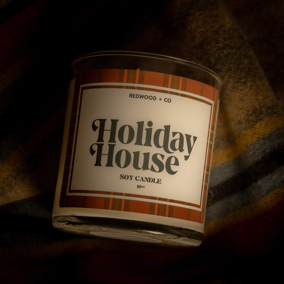Holiday House 10oz Candle